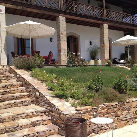 Отель Quinta Da Pereira E Enricas Agro-Turismo Вила-Флор Экстерьер фото